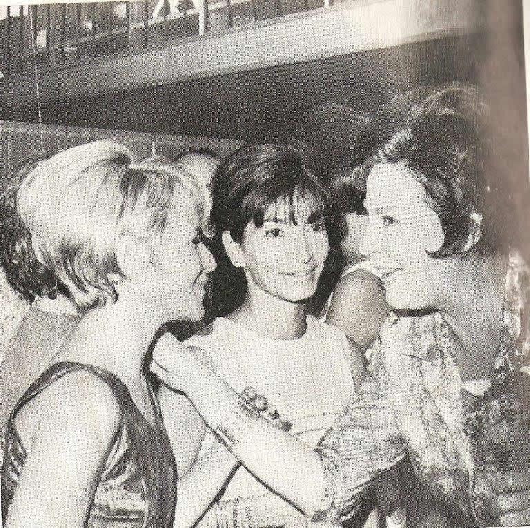Carmen da Silva - Lançamento do livro A arte de ser mulher, na Domus, Rio de Janeiro, 1966.