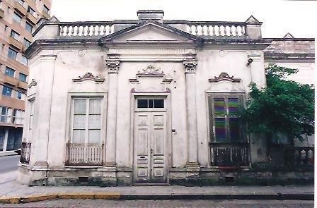 Casa onde viveu Carmen da Silva, em Rio Grande, na rua Pinto Lima, n. 51, esquina Marechal Floriano Peixoto.