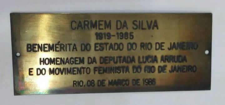 Homenagem da Deputada Lúcia Arruda e do Movimento Feminista do Rio de Janeiro.