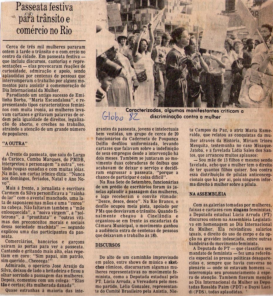 1982 - O Globo. Passeata festiva para trânsito e comércio no Rio.